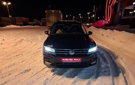 Volkswagen Tiguan II, 2017 год, 2 300 000 рублей, 4 фотография