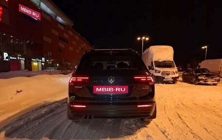 Volkswagen Tiguan II, 2017 год, 2 300 000 рублей, 3 фотография