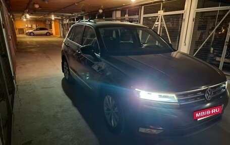 Volkswagen Tiguan II, 2017 год, 2 300 000 рублей, 17 фотография