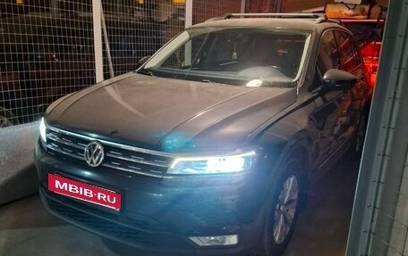 Volkswagen Tiguan II, 2017 год, 2 300 000 рублей, 12 фотография