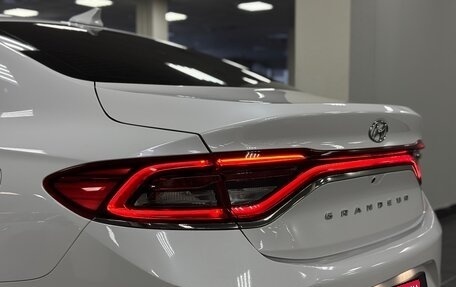 Hyundai Grandeur, 2018 год, 1 900 000 рублей, 10 фотография