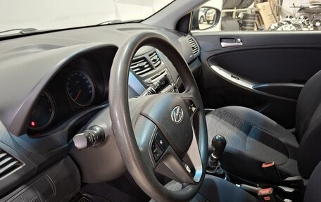 Hyundai Solaris II рестайлинг, 2014 год, 865 000 рублей, 23 фотография