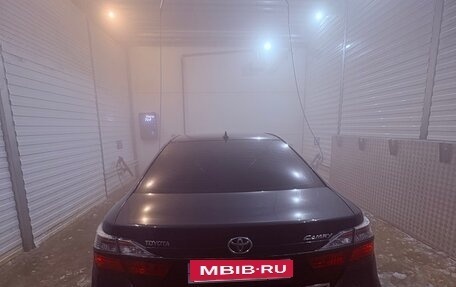 Toyota Camry, 2017 год, 2 420 000 рублей, 6 фотография