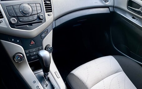 Chevrolet Cruze II, 2012 год, 780 000 рублей, 9 фотография