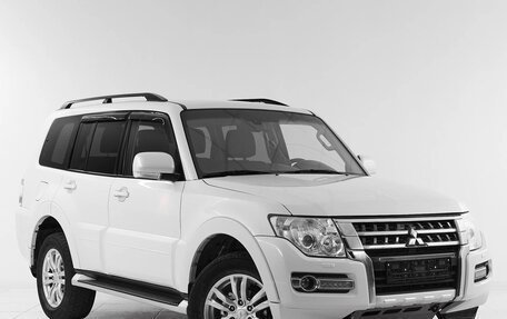 Mitsubishi Pajero IV, 2015 год, 2 395 000 рублей, 3 фотография