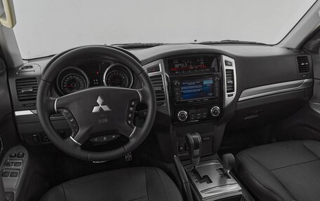 Mitsubishi Pajero IV, 2015 год, 2 395 000 рублей, 7 фотография