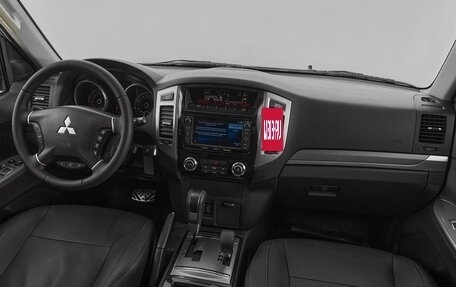 Mitsubishi Pajero IV, 2015 год, 2 395 000 рублей, 9 фотография