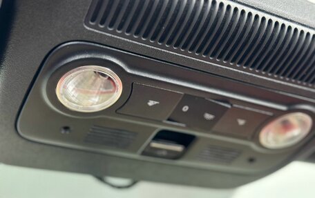 Volkswagen Beetle, 2019 год, 2 950 000 рублей, 26 фотография