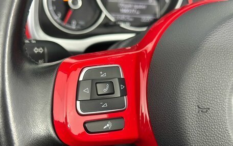 Volkswagen Beetle, 2019 год, 2 950 000 рублей, 27 фотография