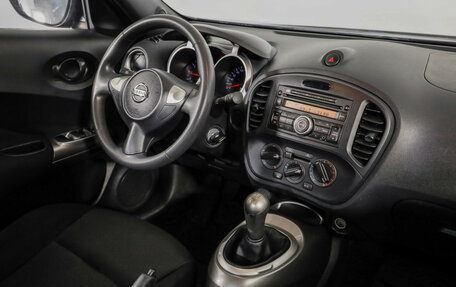 Nissan Juke II, 2013 год, 949 000 рублей, 9 фотография