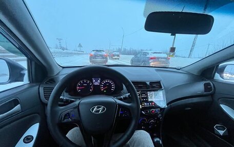 Hyundai Solaris II рестайлинг, 2012 год, 660 000 рублей, 10 фотография