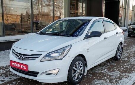 Hyundai Solaris II рестайлинг, 2015 год, 1 035 000 рублей, 1 фотография