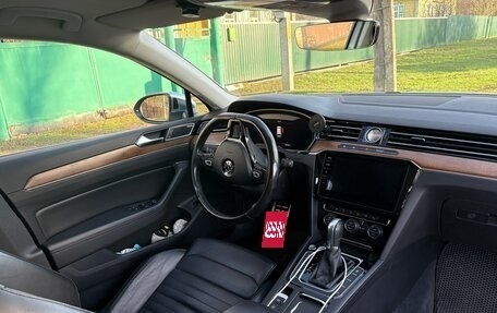 Volkswagen Passat B8 рестайлинг, 2018 год, 3 185 000 рублей, 5 фотография