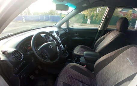 KIA Carens III (RP), 2010 год, 750 000 рублей, 2 фотография