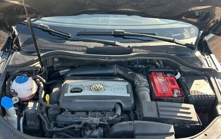 Volkswagen Passat CC I рестайлинг, 2014 год, 1 100 000 рублей, 23 фотография