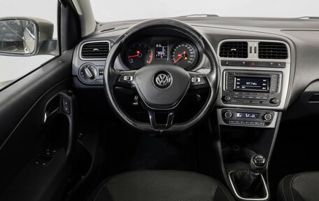 Volkswagen Polo VI (EU Market), 2016 год, 699 000 рублей, 11 фотография