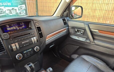 Mitsubishi Pajero IV, 2008 год, 1 300 000 рублей, 10 фотография