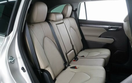 Toyota Highlander, 2025 год, 6 049 000 рублей, 7 фотография