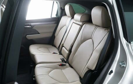 Toyota Highlander, 2025 год, 6 049 000 рублей, 10 фотография