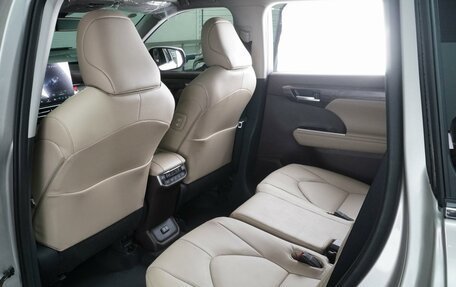 Toyota Highlander, 2025 год, 6 049 000 рублей, 13 фотография