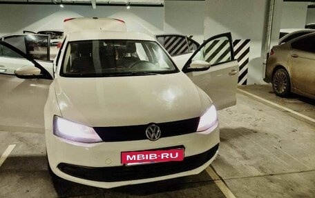 Volkswagen Jetta VI, 2014 год, 750 000 рублей, 2 фотография