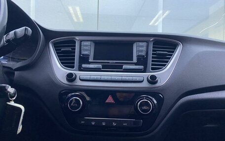Hyundai Solaris II рестайлинг, 2017 год, 1 049 000 рублей, 15 фотография