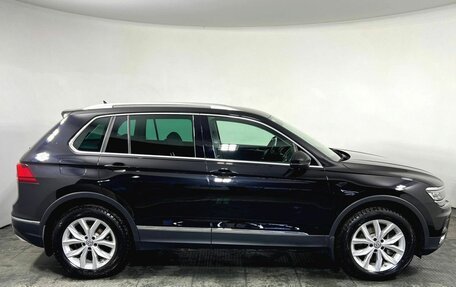 Volkswagen Tiguan II, 2017 год, 3 200 000 рублей, 4 фотография