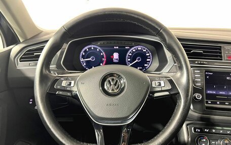 Volkswagen Tiguan II, 2017 год, 3 200 000 рублей, 13 фотография