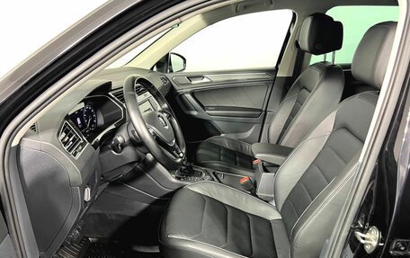 Volkswagen Tiguan II, 2017 год, 3 200 000 рублей, 16 фотография