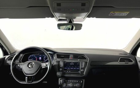 Volkswagen Tiguan II, 2017 год, 3 200 000 рублей, 15 фотография