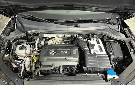 Volkswagen Tiguan II, 2017 год, 3 200 000 рублей, 10 фотография