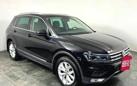 Volkswagen Tiguan II, 2017 год, 3 200 000 рублей, 3 фотография