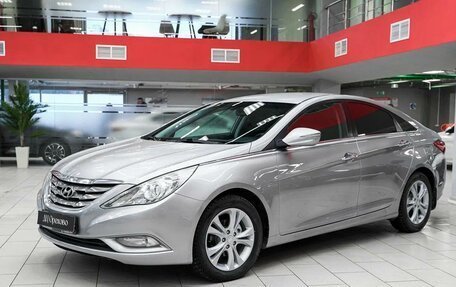 Hyundai Sonata VI, 2010 год, 900 000 рублей, 5 фотография