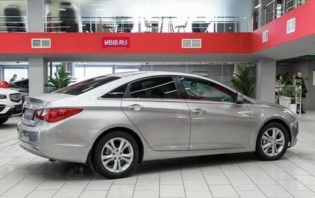 Hyundai Sonata VI, 2010 год, 900 000 рублей, 2 фотография
