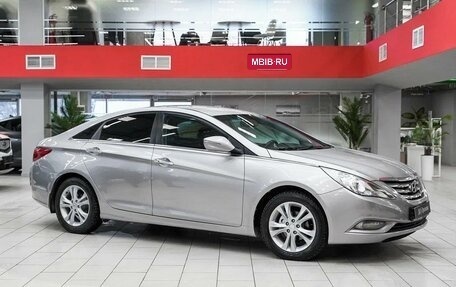 Hyundai Sonata VI, 2010 год, 900 000 рублей, 3 фотография