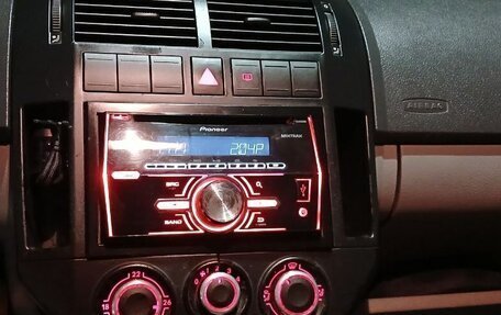 Volkswagen Polo IV рестайлинг, 2004 год, 350 000 рублей, 15 фотография