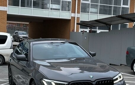 BMW 5 серия, 2021 год, 5 600 000 рублей, 2 фотография