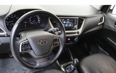 Hyundai Solaris II рестайлинг, 2018 год, 1 180 000 рублей, 6 фотография