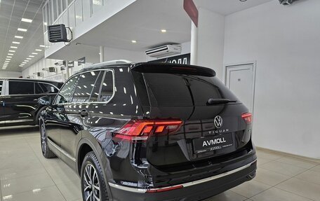 Volkswagen Tiguan II, 2020 год, 3 099 000 рублей, 8 фотография