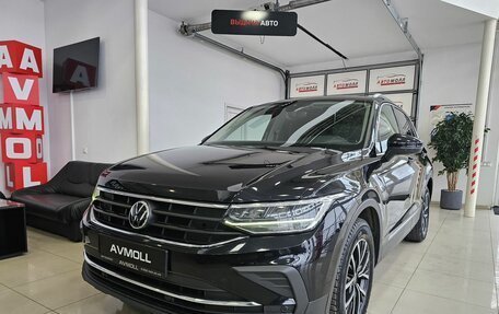 Volkswagen Tiguan II, 2020 год, 3 099 000 рублей, 2 фотография