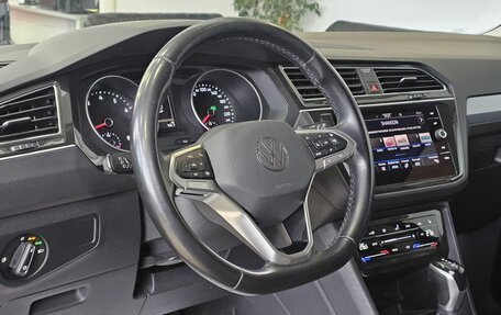 Volkswagen Tiguan II, 2020 год, 3 099 000 рублей, 13 фотография