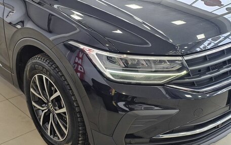 Volkswagen Tiguan II, 2020 год, 3 099 000 рублей, 4 фотография