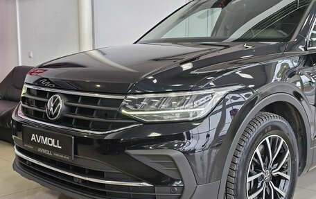 Volkswagen Tiguan II, 2020 год, 3 099 000 рублей, 3 фотография