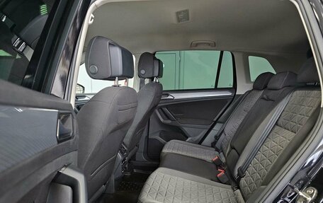 Volkswagen Tiguan II, 2020 год, 3 099 000 рублей, 17 фотография