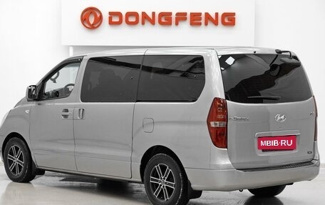 Hyundai Grand Starex Grand Starex I рестайлинг 2, 2011 год, 1 319 000 рублей, 4 фотография