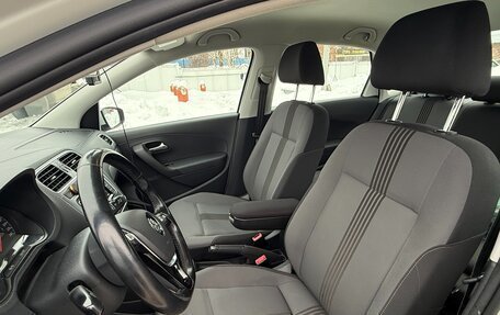 Volkswagen Polo VI (EU Market), 2016 год, 1 015 000 рублей, 29 фотография