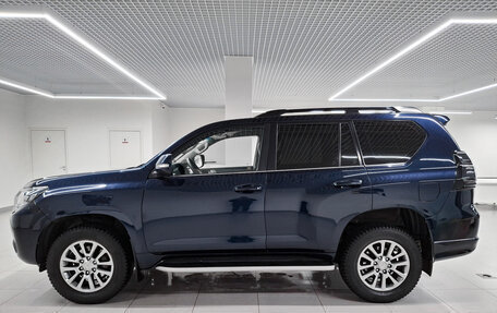 Toyota Land Cruiser Prado 150 рестайлинг 2, 2019 год, 4 919 000 рублей, 12 фотография