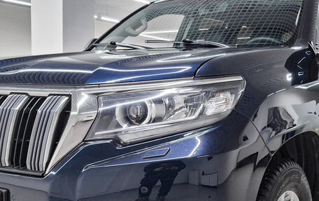 Toyota Land Cruiser Prado 150 рестайлинг 2, 2019 год, 4 919 000 рублей, 21 фотография