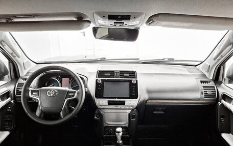 Toyota Land Cruiser Prado 150 рестайлинг 2, 2019 год, 4 919 000 рублей, 18 фотография