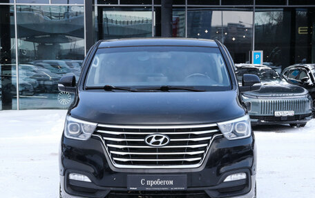 Hyundai Grand Starex Grand Starex I рестайлинг 2, 2019 год, 4 200 000 рублей, 2 фотография